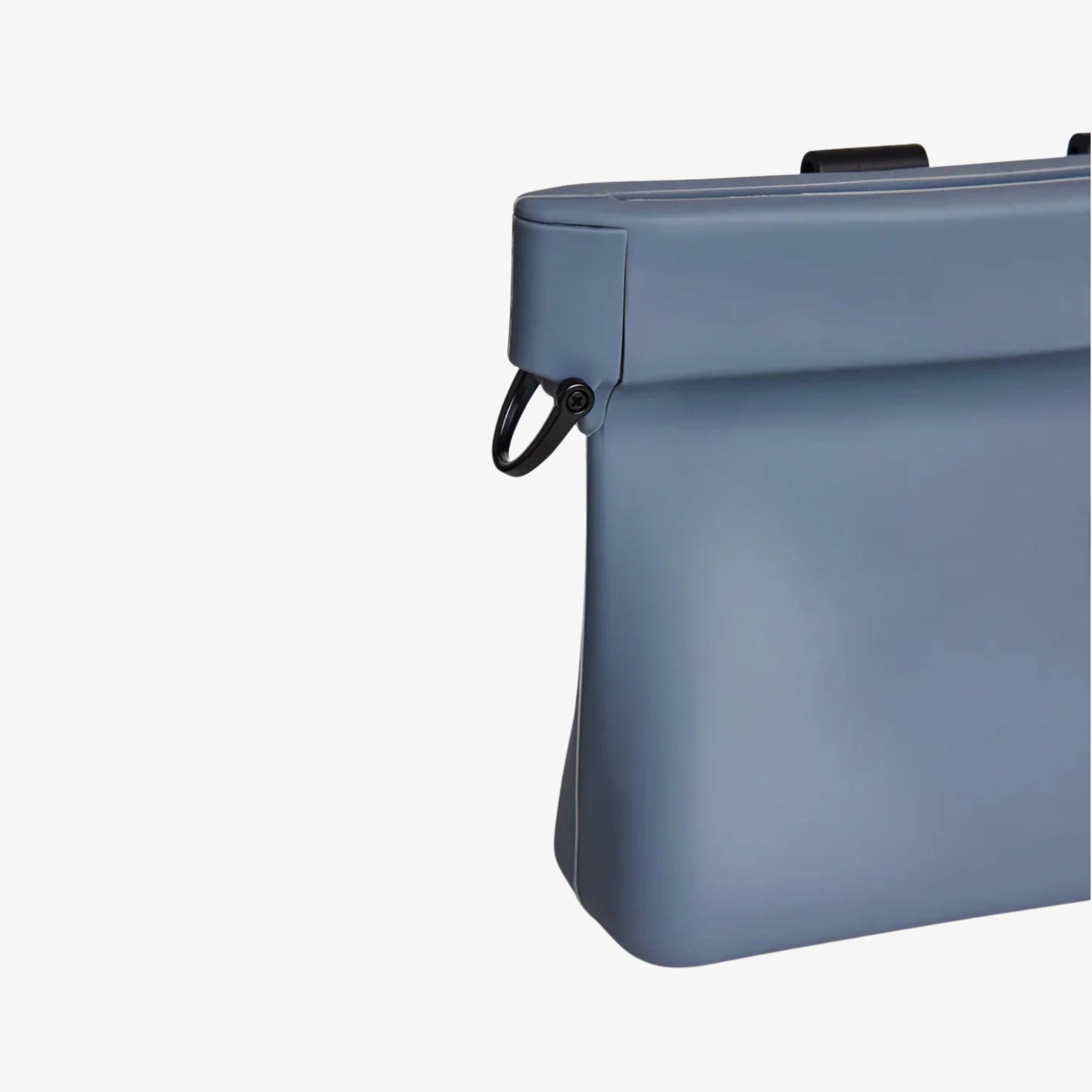 Close-up of the accessory D-ring on the Storm Ultimate Treat Pouch The Large by Voilà Pets