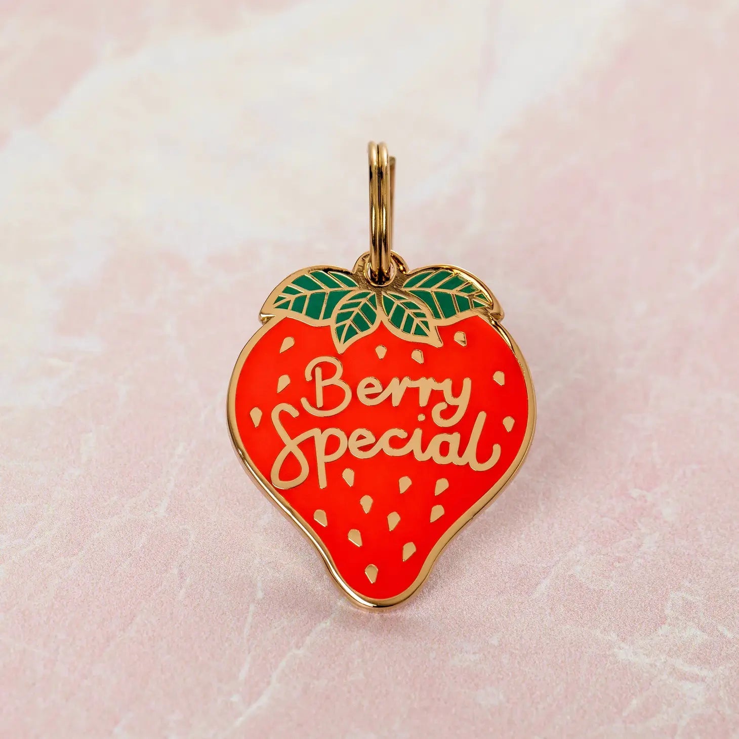 Dog Tag - Strawberry - Two Tails - La Maison Mou