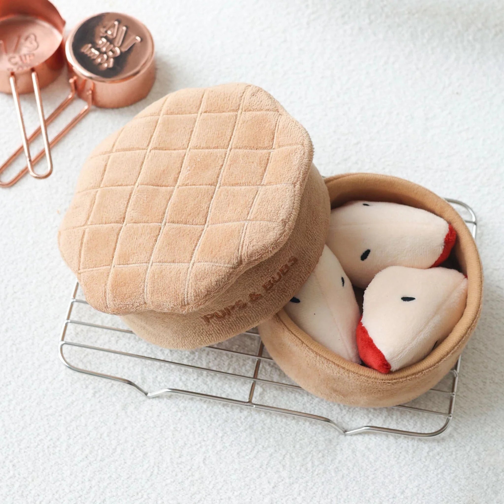 Enrichment Dog Toy - Apple Pie - Pups & Bubs - La Maison Mou