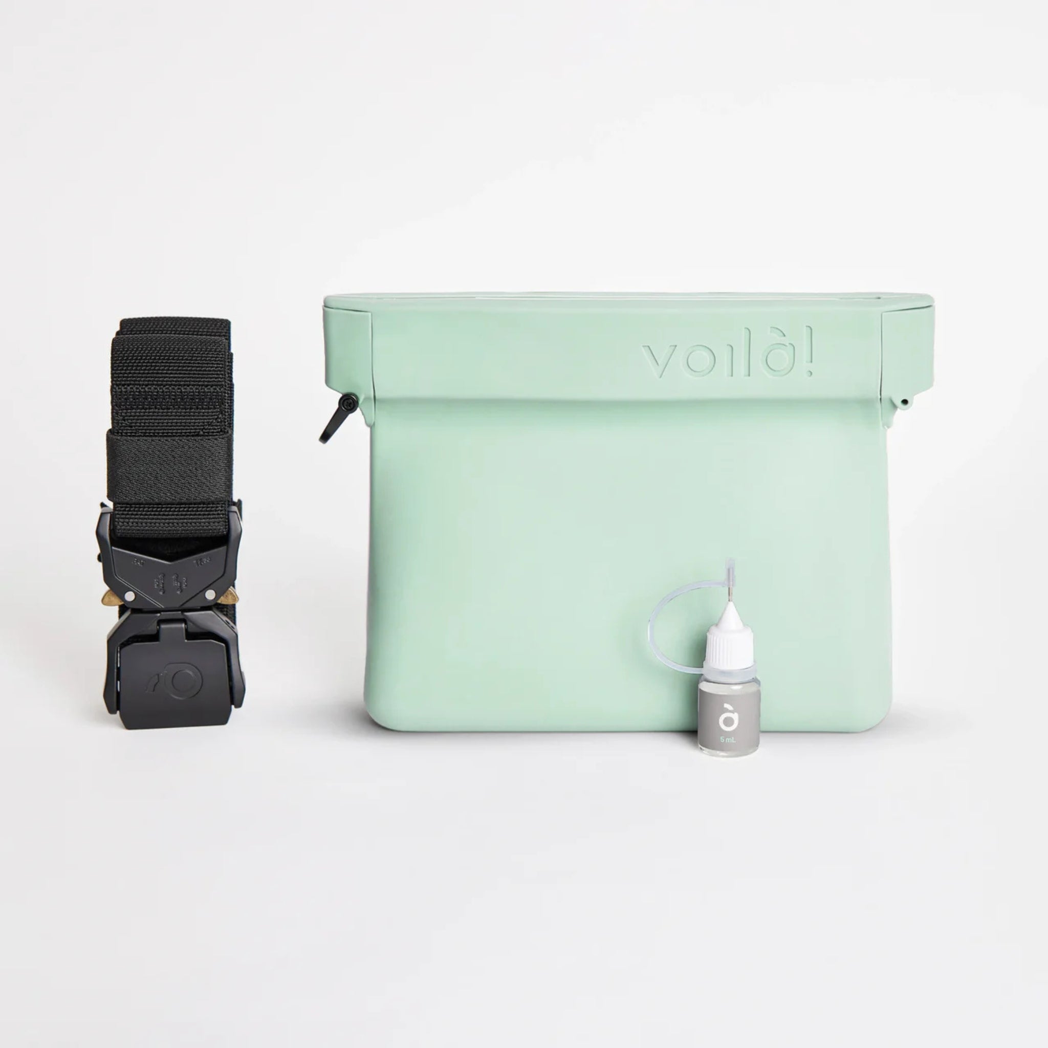 Mint Ultimate Treat Pouch The Large by Voilà Pets with adjustable belt and silicone lubricant