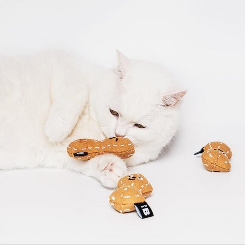 Cat Toy - Peanut Catnip - Bite Me - La Maison Mou