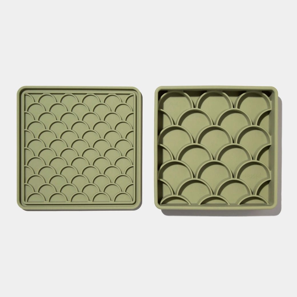 Dog Slow Feeder - 3 - in - 1 Fish Scale Olive - Dogged - La Maison Mou