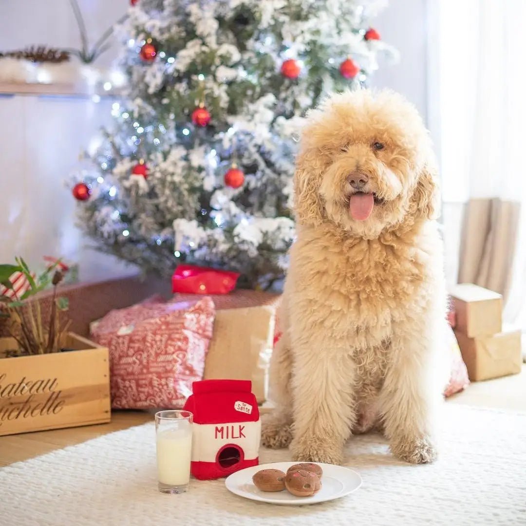 Dog Toy - Santa's Milk & Cookies Holiday Burrow™ - ZippyPaws - La Maison Mou