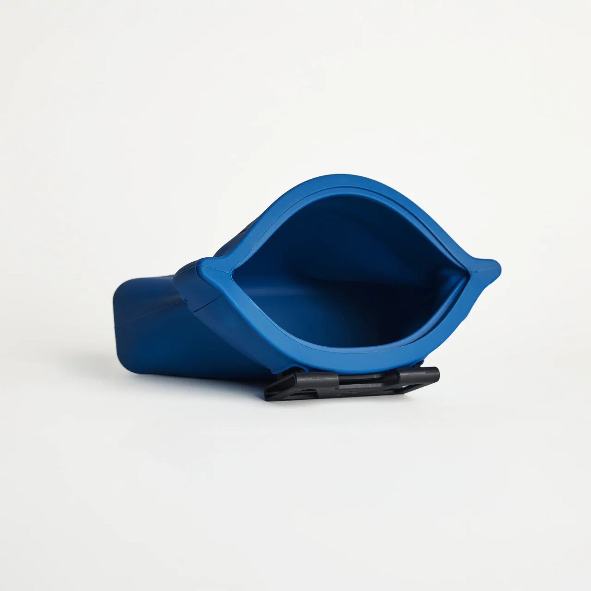 Dog Treat Pouch Ultimate Large – Cobalt 24 Oz - Voilà Pets - La Maison Mou