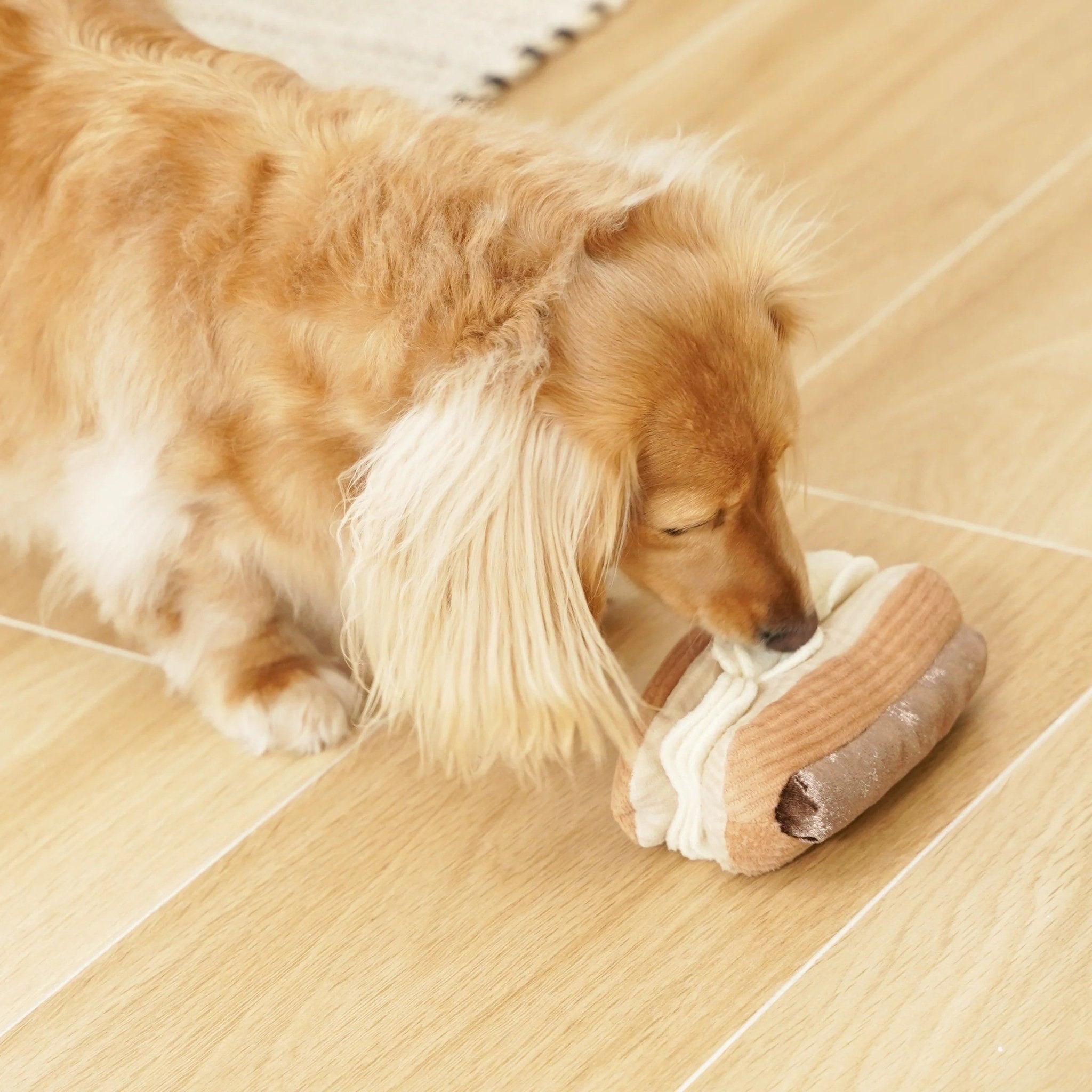 Enrichment Dog Toy - Eclair - Lambwolf Collective - La Maison Mou