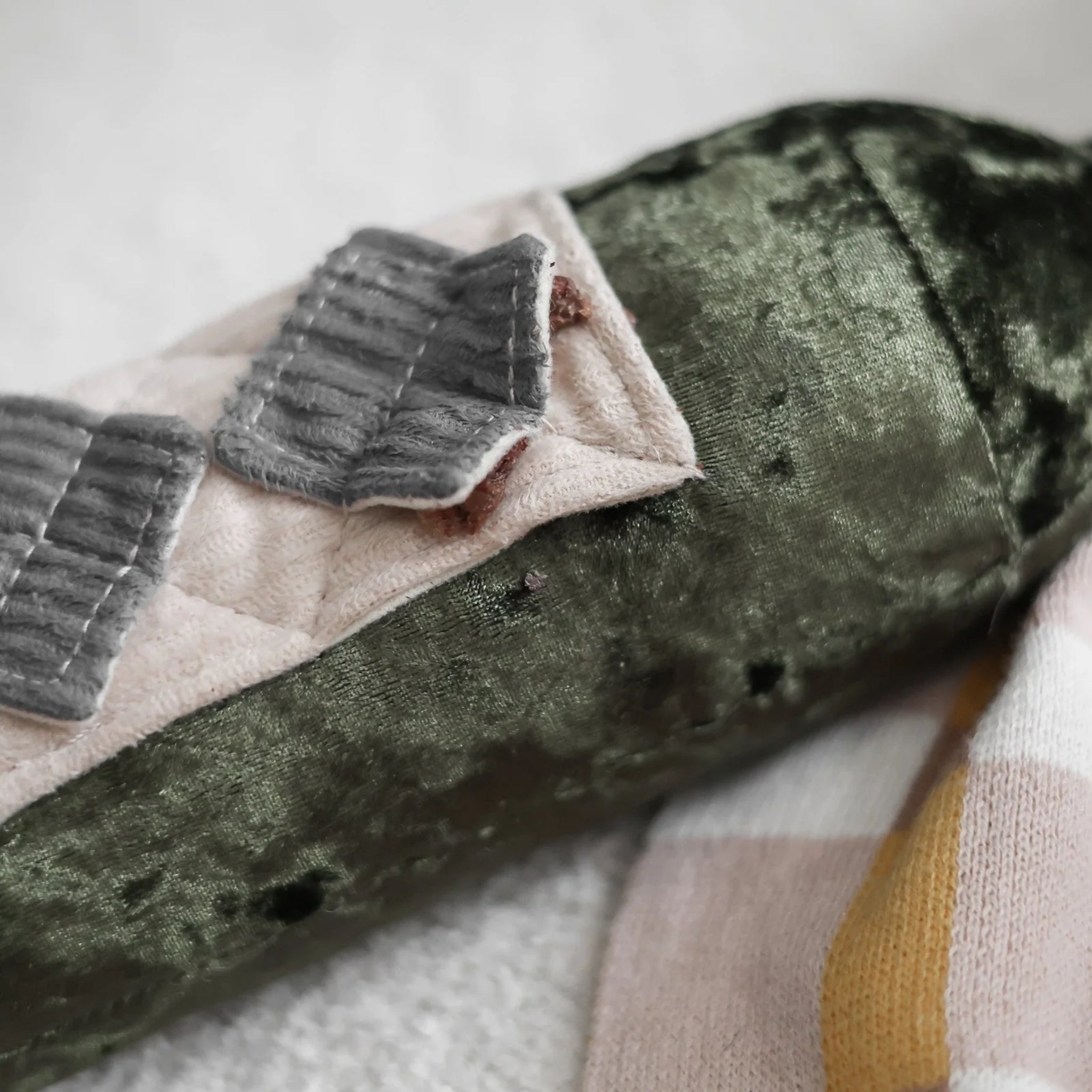 Enrichment Dog Toy - Merlot - Lambwolf Collective - La Maison Mou